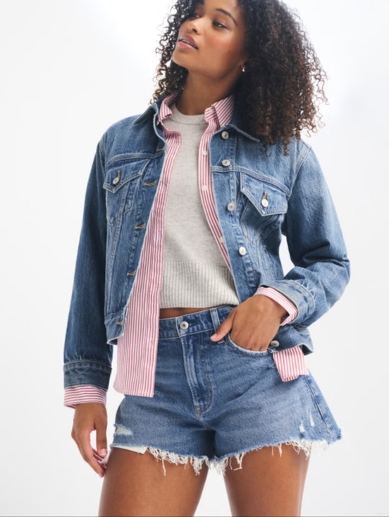 Abercrombie & Fitch Pants - Abercrombie High Rise Curve Love Distressed Mom Shorts